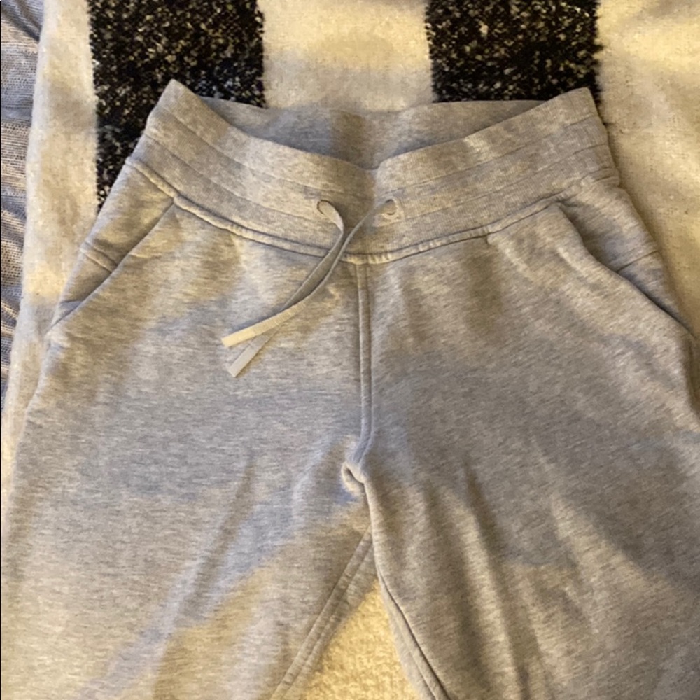 Grey lulu scuba sweatpants